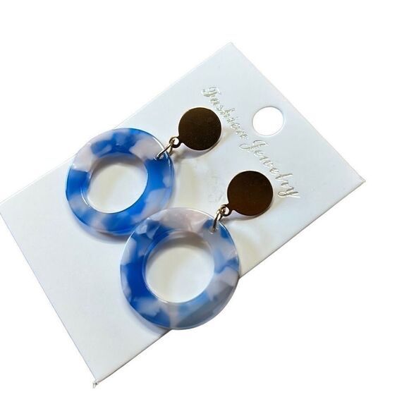 Earrings - Picture 1 of 1